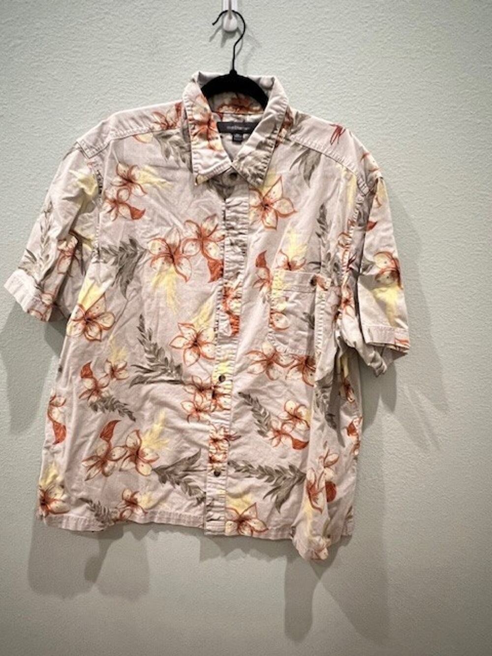 Croft & Barrow Men's XL Tan/Yellow/Green Button Down Tropical Print Short Slv